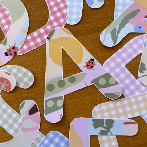 SPRING GARDEN Lettering