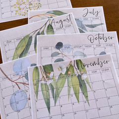 GUM LEAF Simple One Month to a Page Calendar